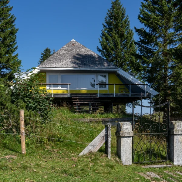 Das sanierte Ferienhaus Zälthuus auf der Rigi.